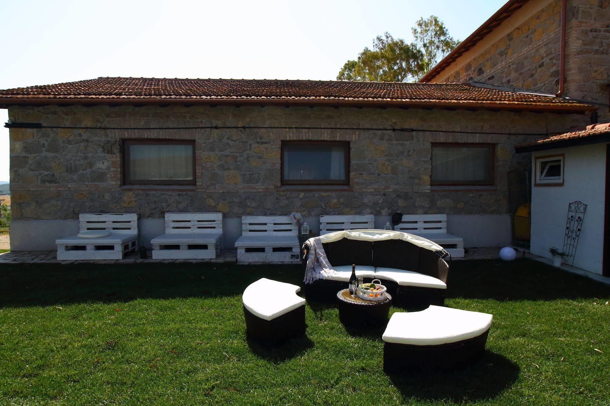 Locanda Villa Naumanni Tarquinia Exterior foto